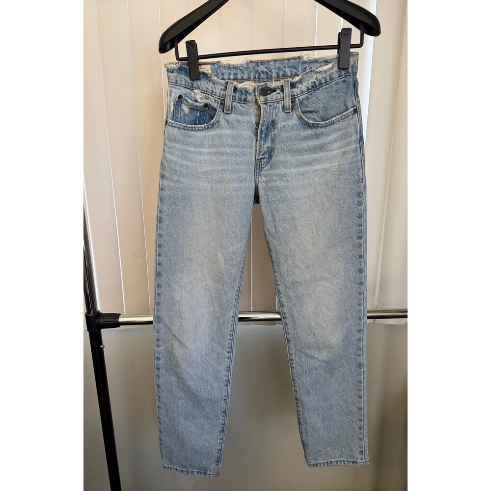 Women’s Levi's Premium Middy Straight Distressed Jeans 27x31 Actual 27x30